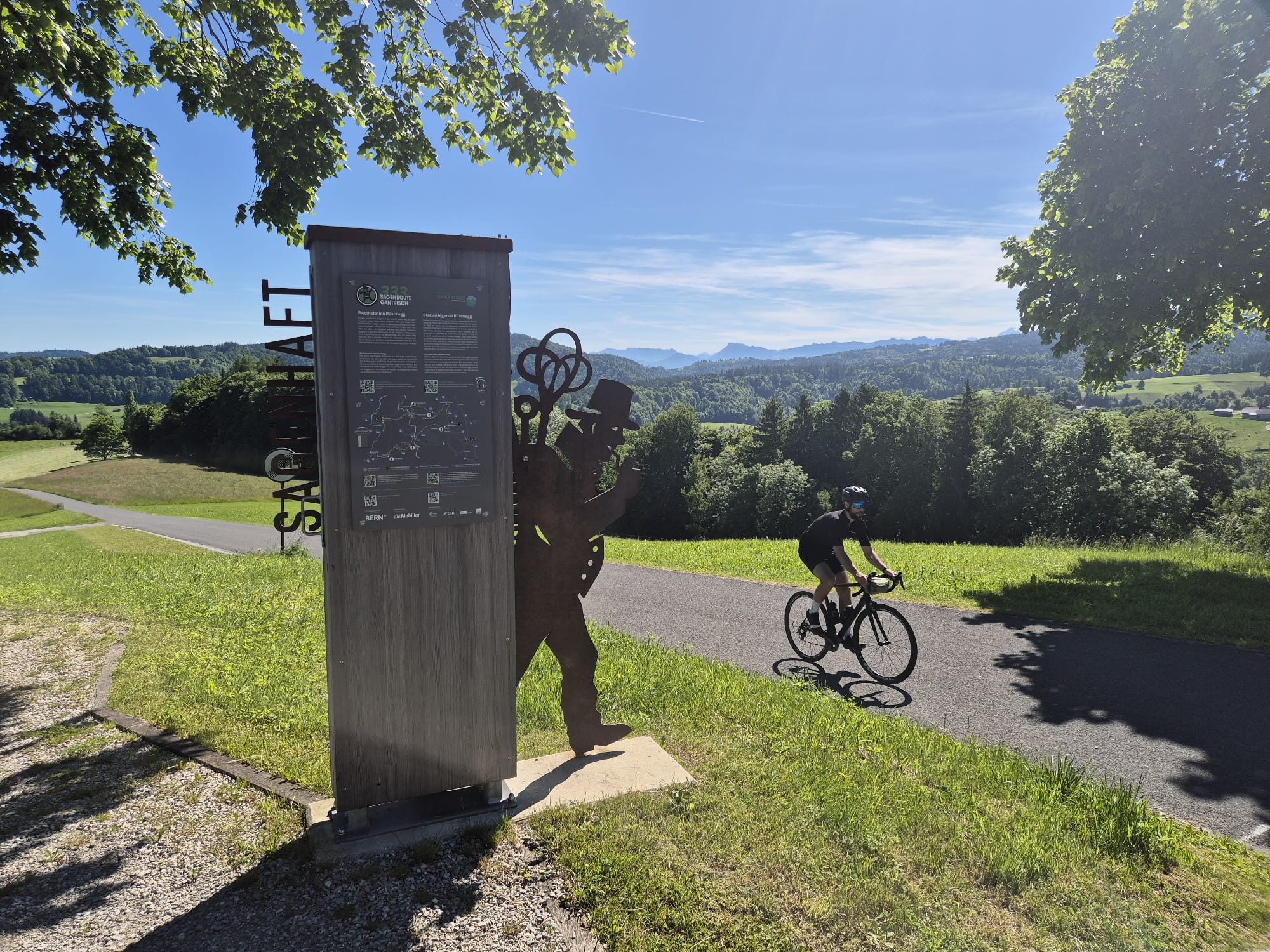 Sagenroute - Sagenstation mit Rennvelo